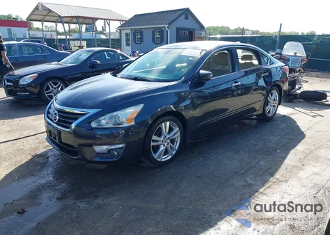 2015 Nissan Altima 3.5 S/3.5 Sl/3.5 Sv z USA, uszkodzony, nr VIN 1N4BL3AP0FC263504